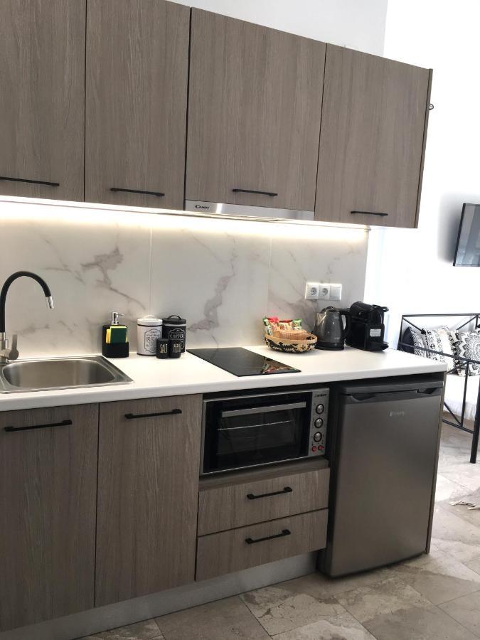 Anastasia Luxury Suites 2 トロン エクステリア 写真